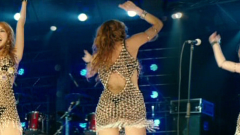 Pic: Kira Miró in Isi & Disi, alto voltaje