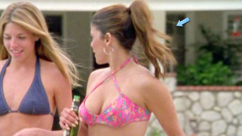 Pic: Darlena Tejeiro in Axe