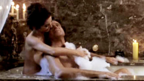 Pic: Emanuela Folliero in Merry Christmas