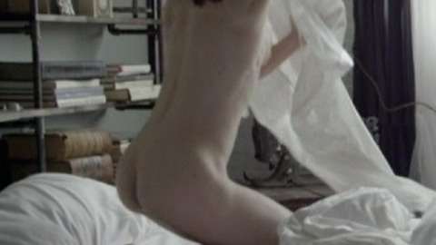 Pic: Robin Weigert in Concussion