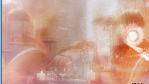 Pic: Menh-Wai Trinh in Rojo sangre