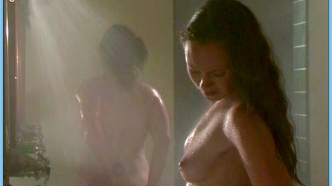 Pic: Stephanie Leighs in The Halfway House