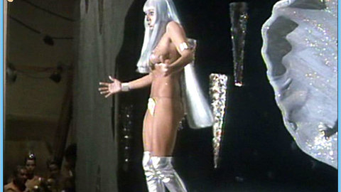 Pic: Maria Grazia Buccella in Basta guardarla