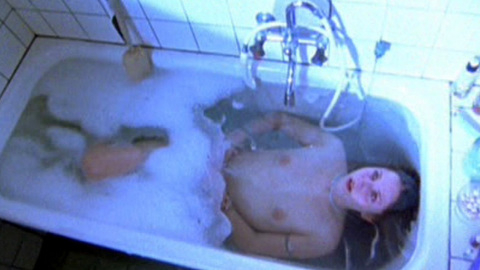 Pic: Tuva Novotny in Slim Susie