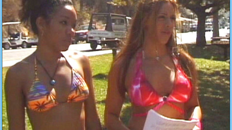 Pic: Laura Nativo in Aquanoids