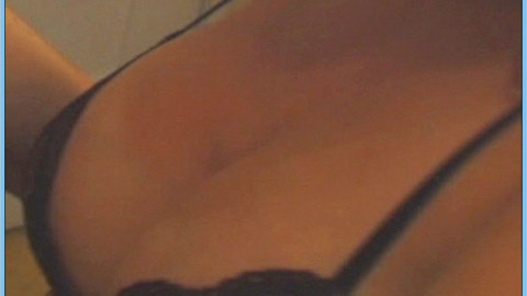 Pic: Laura Nativo in Aquanoids