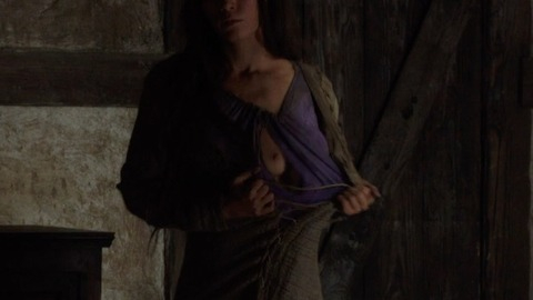 Pic: Nora von Waldstätten in World Without End