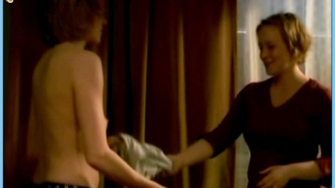 Pic: Caroline Peters in Schöne Frauen