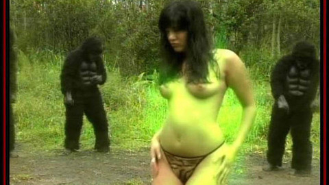 Pic: Sunny Leone in Alabama Jones and the Busty Crusade