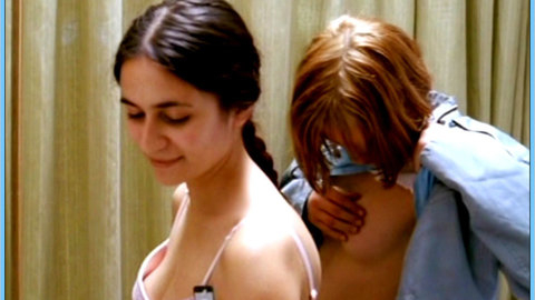 Pic: Pinar Erincin in En garde (2004)