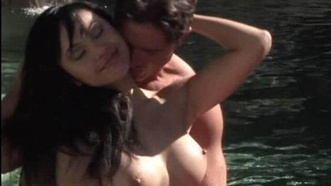 Pic: Christine Nguyen in Black Tie Nights