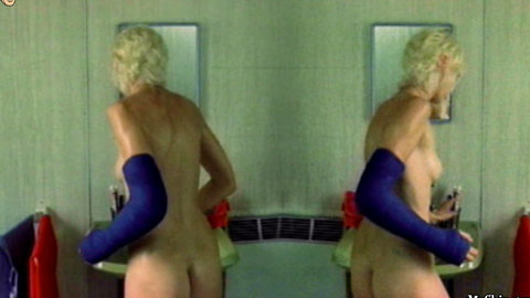 Pic: Delfine Bafort in Steve + Sky