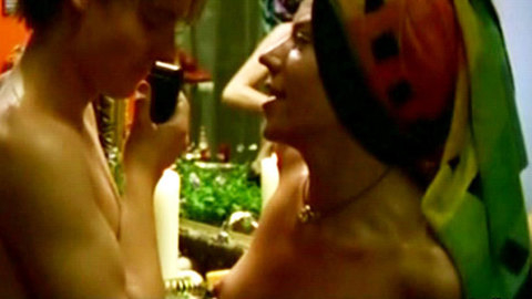 Pic: Kira Koschella in Drei mit Herz