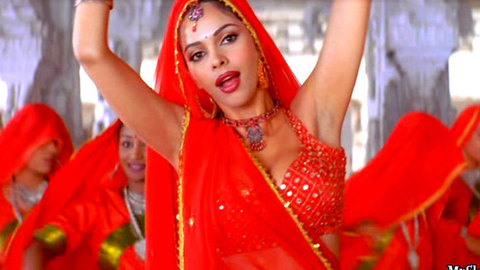 Pic: Mallika Sherawat in The Myth