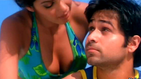 Pic: Mallika Sherawat in Murder