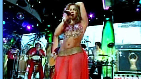 Pic: Shakira in Total Request Live