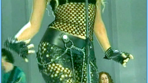 Pic: Shakira in Sexiest Rock Stars