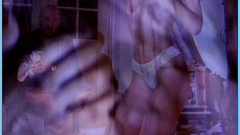 Pic: Marina Anna Eich in Dann nenn es halt Liebe... (2001)