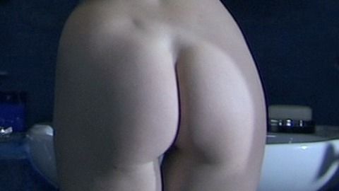 Pic: Anna Jimskaia in Monamour