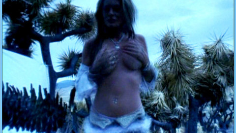 Pic: Carrie Gonzalez in Dawn of the Living Dead