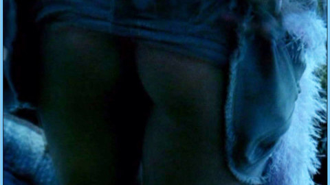 Pic: Carrie Gonzalez in Dawn of the Living Dead