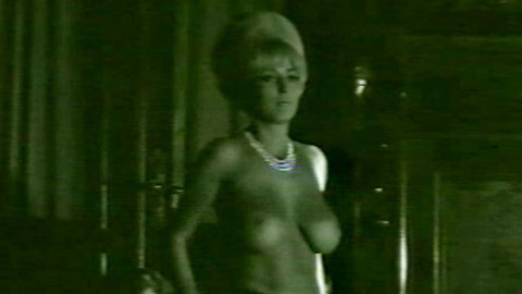 Pic: Sabrina Koch in The Alley Cats