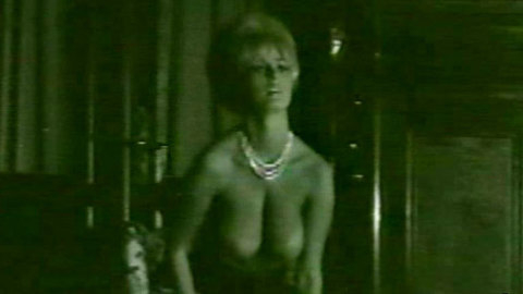 Pic: Sabrina Koch in The Alley Cats