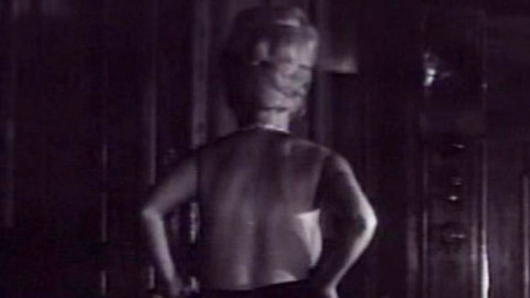 Pic: Sabrina Koch in The Alley Cats