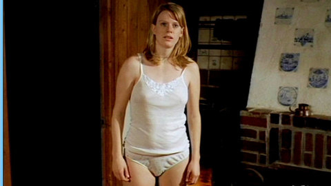 Pic: Elisa Seydel in Montag kommen die Fenster (2006)