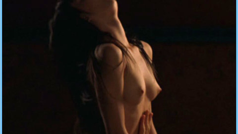 Pic: Emma Lung in Peaches