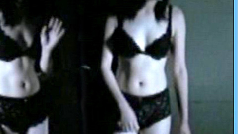 Pic: Jenn Fong in Erosion