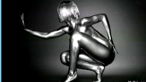 Pic: Rihanna in Umbrella