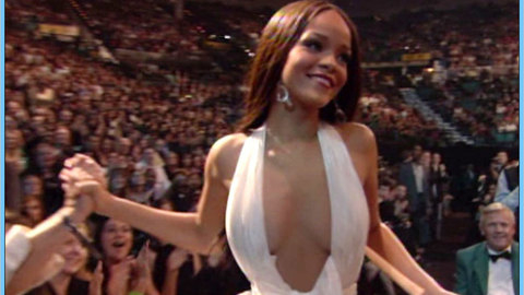 Pic: Rihanna in The Billboard Music Awards