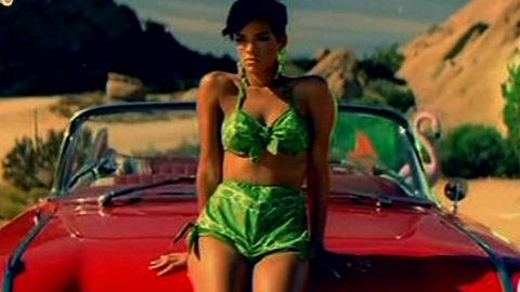 Pic: Rihanna in Rehab