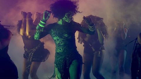Pic: Rihanna in Where Have You Been