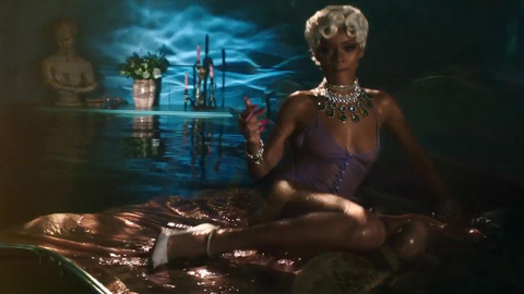 Pic: Rihanna in Pour It Up