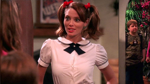 Pic: April Bowlby in Two and a Half Men (2003-2015)