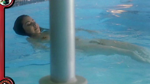 Pic: Monica Godoy in XXL