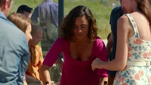 Pic: Alice Braga in Kill Me Three Times