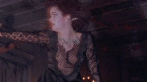 Pic: Amelia Kinkade in Night of the Demons