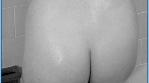 Pic: Miriam Eliot in Kitten in the Cage