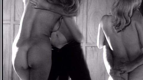 Pic: Genie Palmer in Moonshine Love