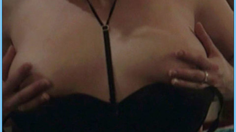 Pic: Nadine Riess in 3 Below