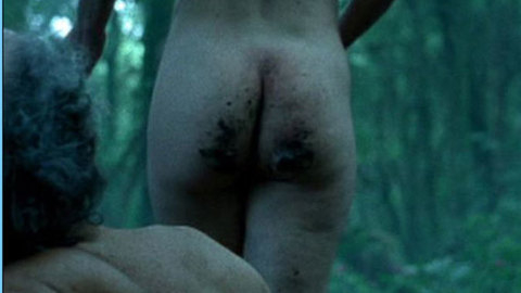 Pic: Débora Muniz in Small Gauge Trauma
