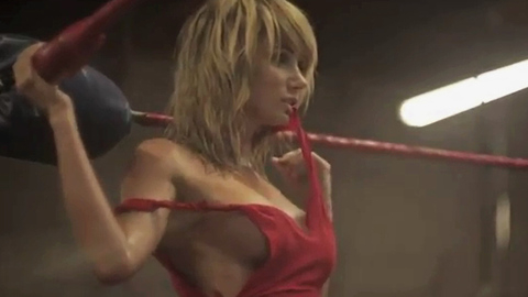 Pic: Sara Jean Underwood in Sara Jean Underwood: Men's Fitness Magazine