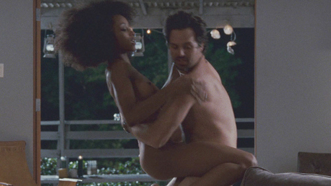 Pic: Yaya DaCosta in The Kids Are All Right