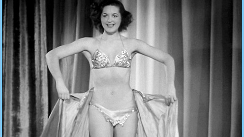 Pic: Illona in Ding Dong Night at the Moulin Rouge