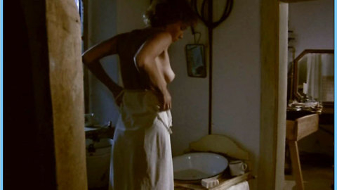 Pic: Dorottya Udvaros in Te rongyos élet