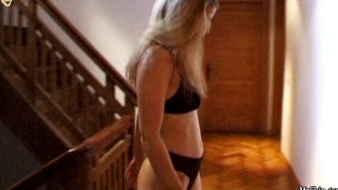 Pic: Mira Gittner in Das Zimmer