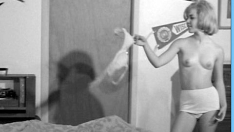 Pic: Julia Ames in Alley Tramp